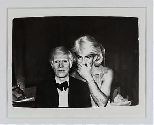 ANDY WARHOL (1928 - 1987) Andy și Victor Hugo